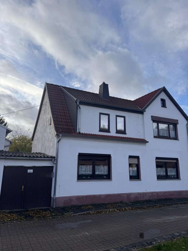 Immobilie in Wimmelburg - Modern saniertes Einfamilienhaus mit Garten – einzugsbereit und wohnfreundlich gestaltet - Bild 2