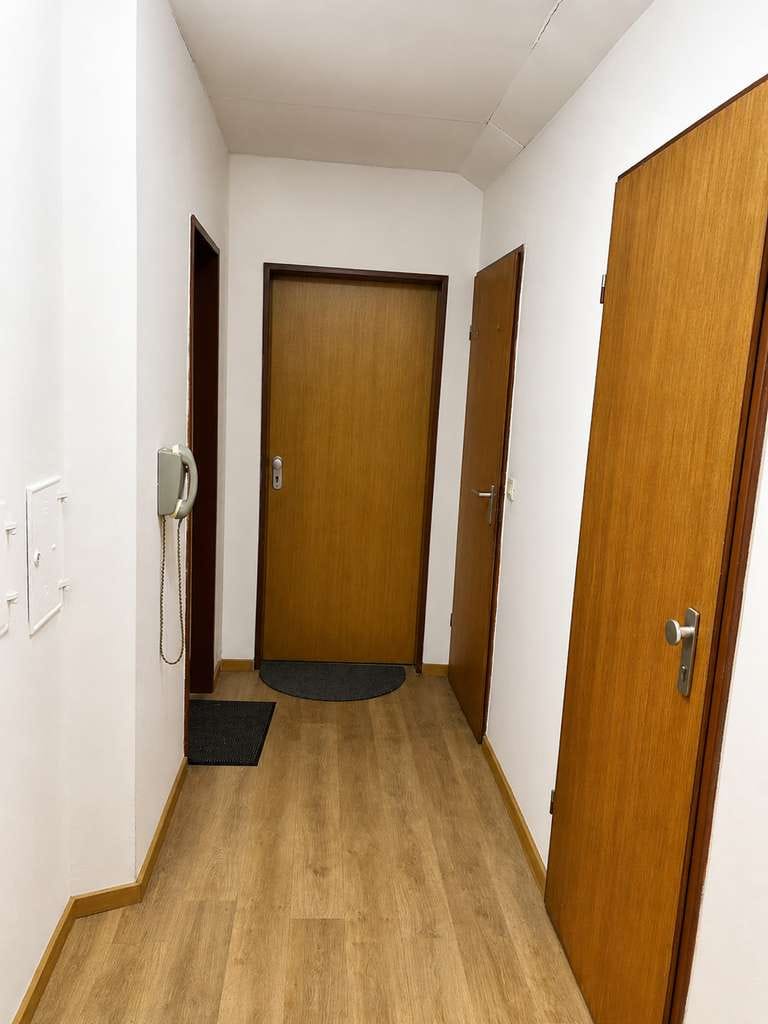Immobilie in Friedberg - Kapitalanlage mit Potenzial: 4-Zimmer-Eigentumswohnung in 3 Apartments aufgeteilt - Bild 2