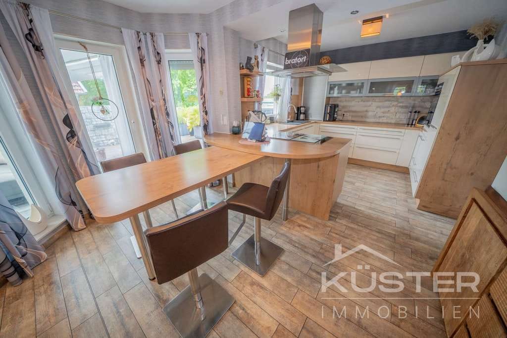 Immobilie in Obernkirchen - KÜSTER IMMOBILIEN präsentiert: PROVISIONSFREI FÜR DEN KÄUFER! Exklusives Wohnen mit viel Platz - Bild 4