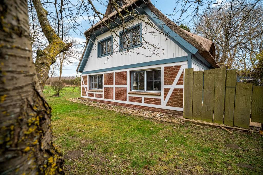 Immobilie in Ummanz - Zeitlose Inselarchitektur trifft modernen Wohnkomfort – Ein Wohntraum auf Ummanz - Bild 3