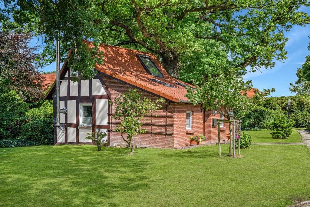 Immobilie in Bruchhausen-Vilsen - Das ideale Landleben: Historischer Resthof mit ausgebautem Backhaus in idyllischer Umgebung - Bild 2