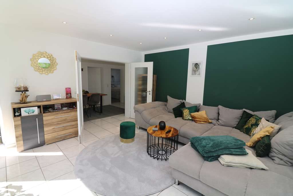 Immobilie in Tutzing - Schicke 3-Zimmer-Wohnung im Hochparterre in ruhiger Lage von Tutzing - Bild 0