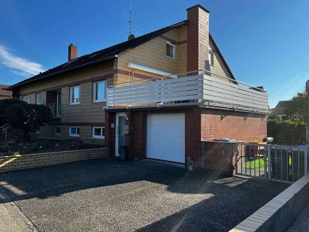 Immobilie in Alsbach-Hähnlein - großzügiges  3 Familienhaus an der Bergstraße  mit Garten und Garagen - Bild 2