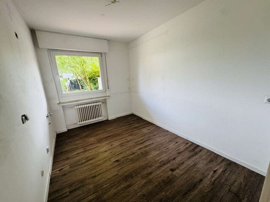 Immobilie in Niederkassel - Großzügiges Reihenhaus mit viel Platz und Entwicklungspotenzial – Bezugsfrei ab 01.06.2026 - Bild 3