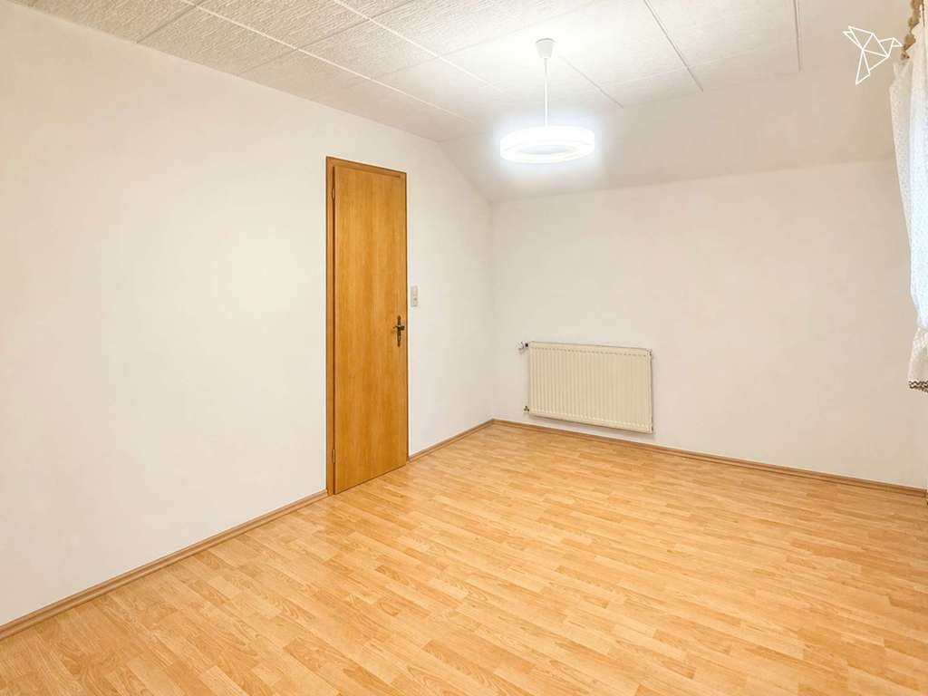 Immobilie in Buseck - PLATZ FÜR ALLE WÜNSCHE 🔥 Großzügiges Familienhaus mit 6 Zimmern & Garten! - Bild 2