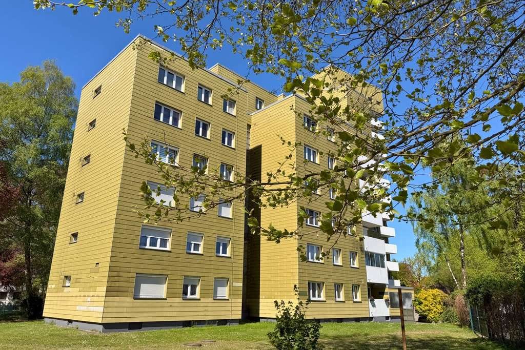 Immobilie in Delmenhorst - Wohnen mit Weitblick: 3-Zimmer. Balkon. Aufzug & TG-Stellplatz. - Bild 0