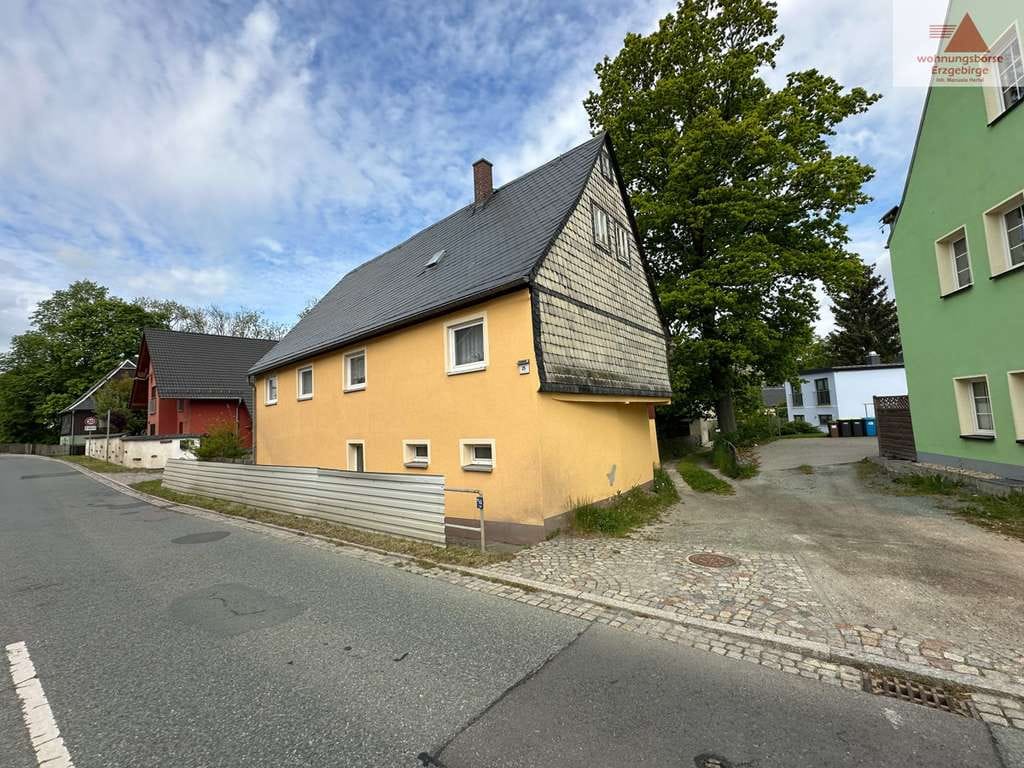 Immobilie in Zwönitz - Einfamilienhaus/Zweifamilienhaus in Zwönitz zum Sanierungen: 150 m² Wohnfläche & 550 m² Grundstück - Bild 1