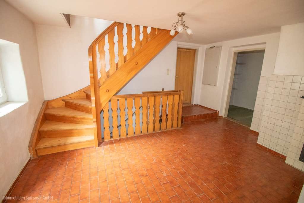 Immobilie in Saaldorf-Surheim - Ländliches Haus - Renovierungsbedürftig! - Bild 4