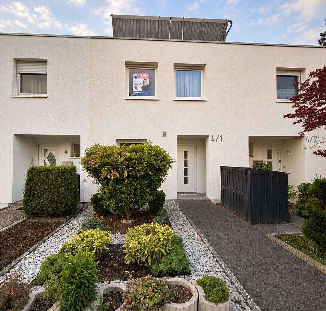 Immobilie in Salach - Familienfreundliches Reihenhaus mit überraschend viel Raum und sofort frei! - Bild 1