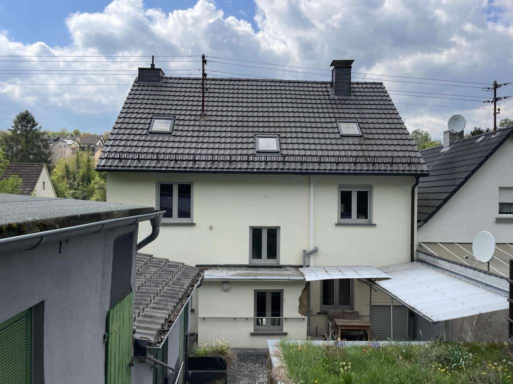 Immobilie in Sinzig - Geräumiges 1-2-Fam. Haus in zentraler Wohnlage/Hanglage - Bild 1