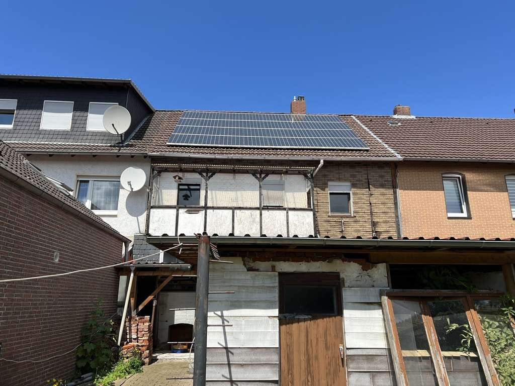 Immobilie in Stadthagen - KARSTEN IMMOBILIEN ermöglicht Ihnen: Reihenmittelhaus für kreative Köpfe - in Stadthagen - Bild 1