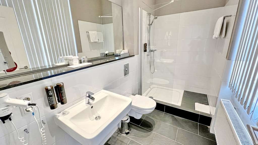 Immobilie in Baden-Baden - Kapitalanlage: Langfristig vermietetes Hotel-Appartment im Batschari-Palais - Bild 4