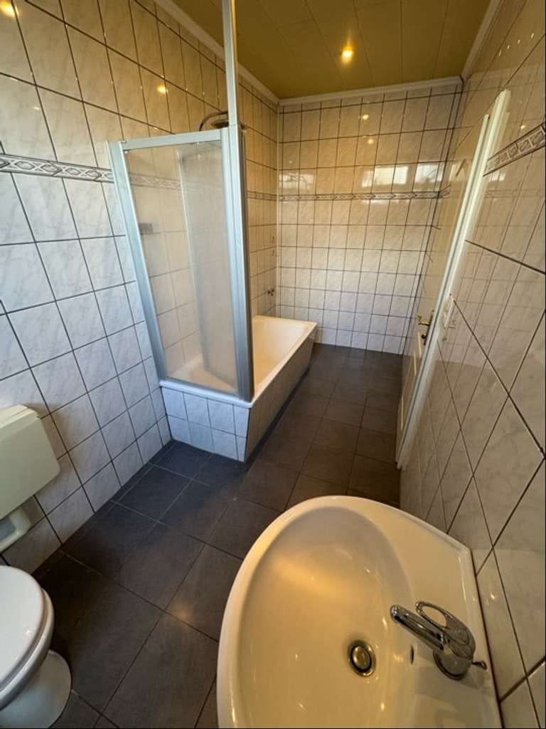 Immobilie in Wewelsfleth - ZFH mit einer top Wohnung und tollem Garten - Bild 2