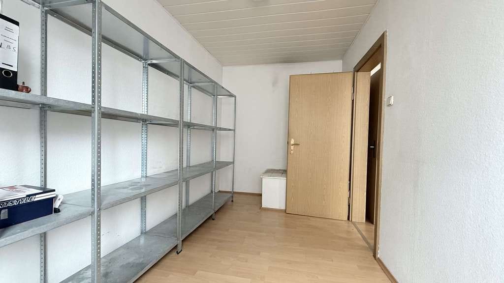 Immobilie in Sachsenheim - Einmalige Gelegenheit: Sanierungsbedürftige XXL-Wohnung im Zentrum von Sachsenheim - Bild 4