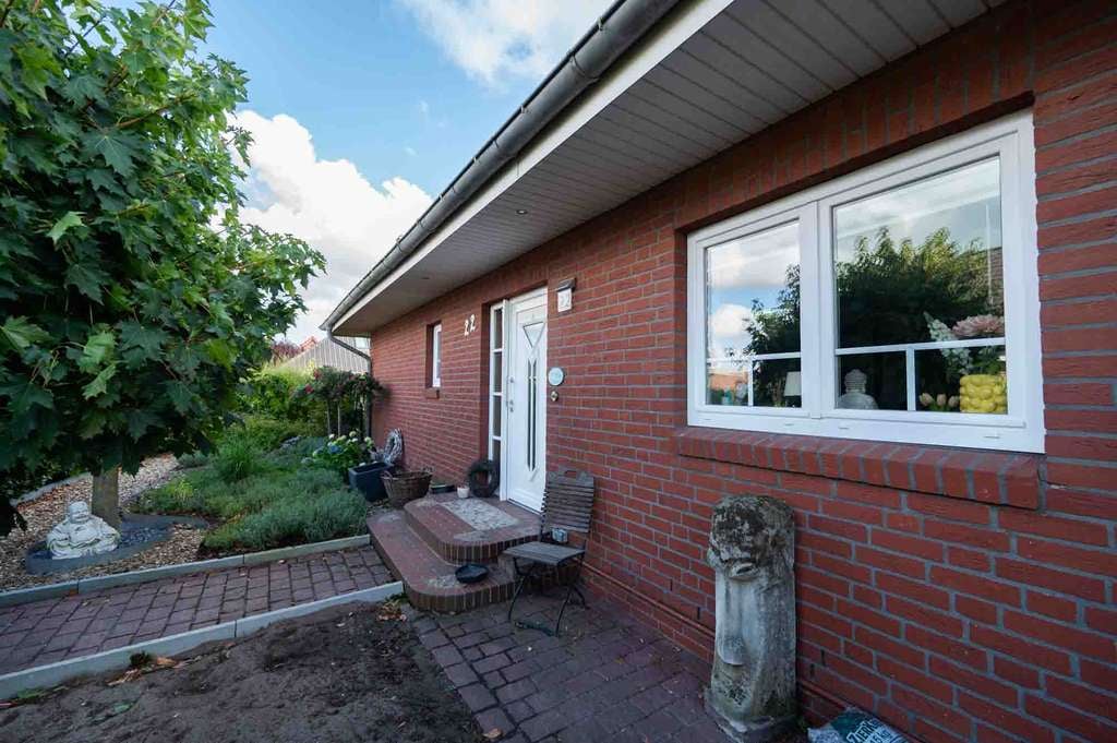 Immobilie in Dingen - Großzügiges Einfamilienhaus mit traumhaftem Garten, Kamin & viel Platz in Dingen - Bild 4
