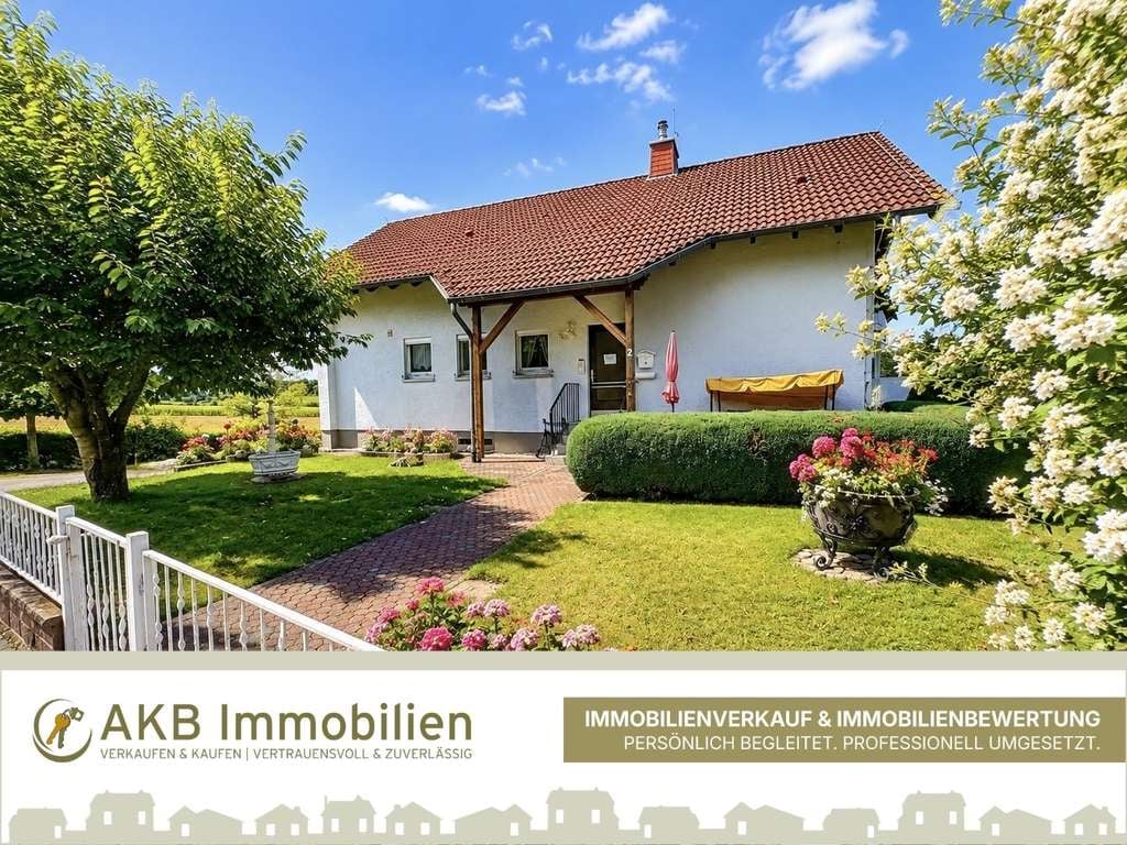 Immobilie in Lauterbach - Großzügiges Einfamilienhaus mit Garten und Garage in Lauterbach - Bild 0