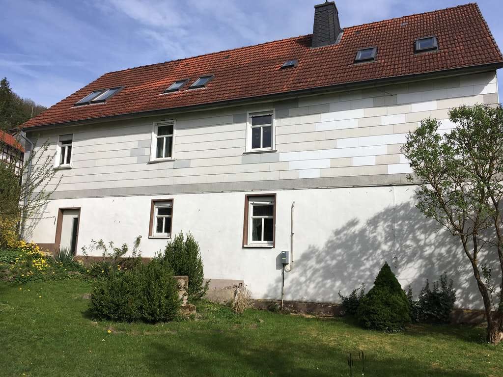 Immobilie in Vöhl - Schönes Haus mit 11 Zimmern in Vöhl - Bild 1