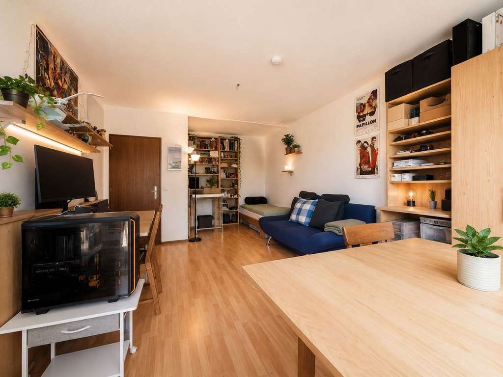 Immobilie in Rosenheim - Charmante 1-Zimmer-Erdgeschosswohnung mit Terrasse & Außenstellplatz in Rosenheim - Bild 1