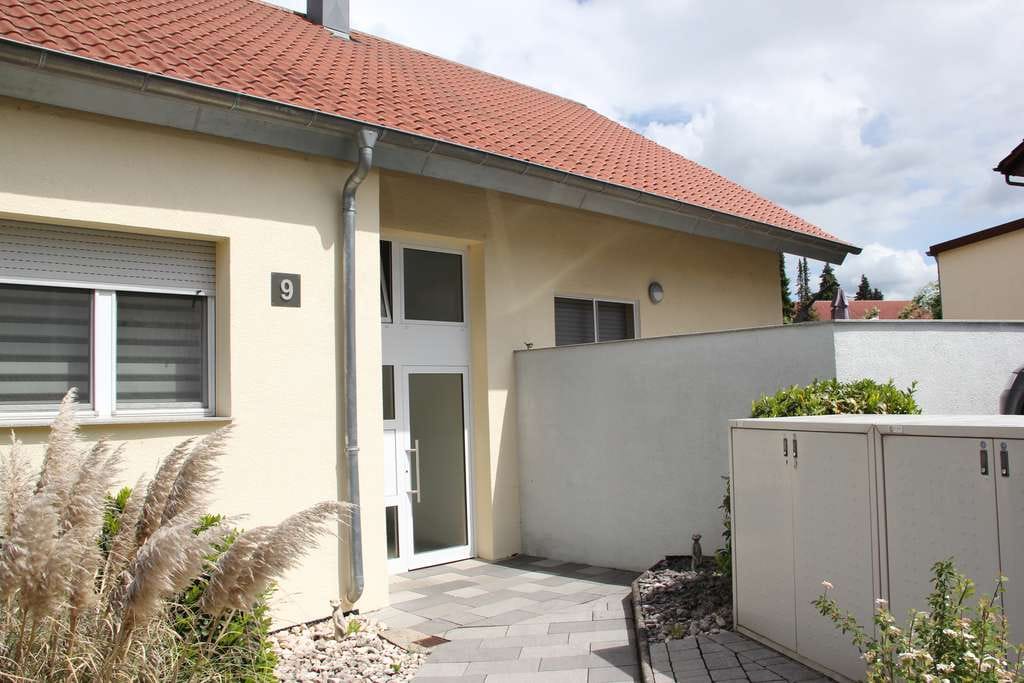 Immobilie in Erdmannhausen - Modernisiertes 3-Familienhaus/ Mehrgenerationenhaus in ruhiger Lage! - Bild 1