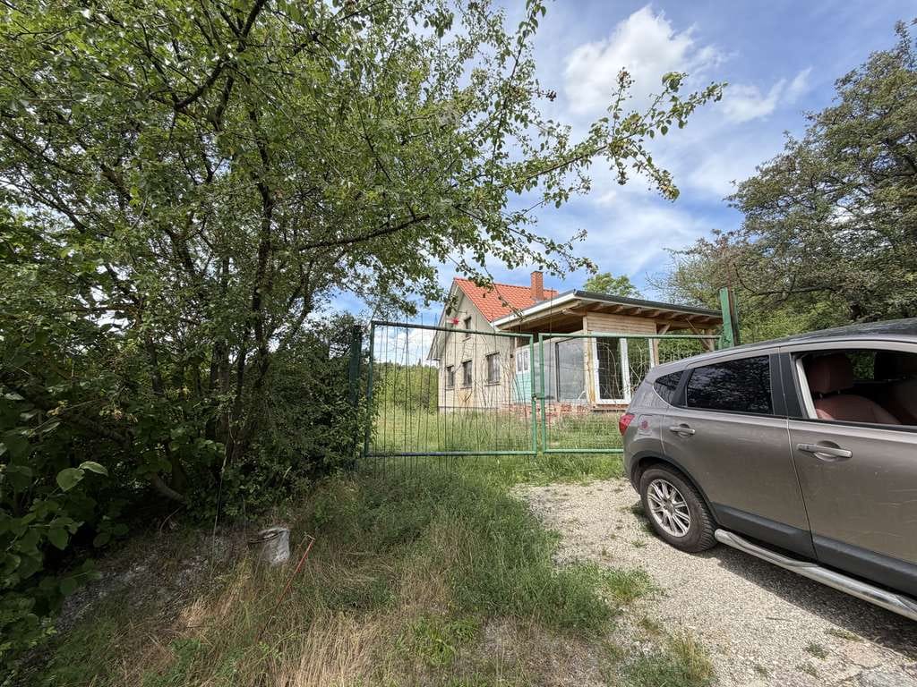 Immobilie in Laucha an der Unstrut - Wochenendhaus auf incl. 1ha Grundstück von privat  - Bild 3