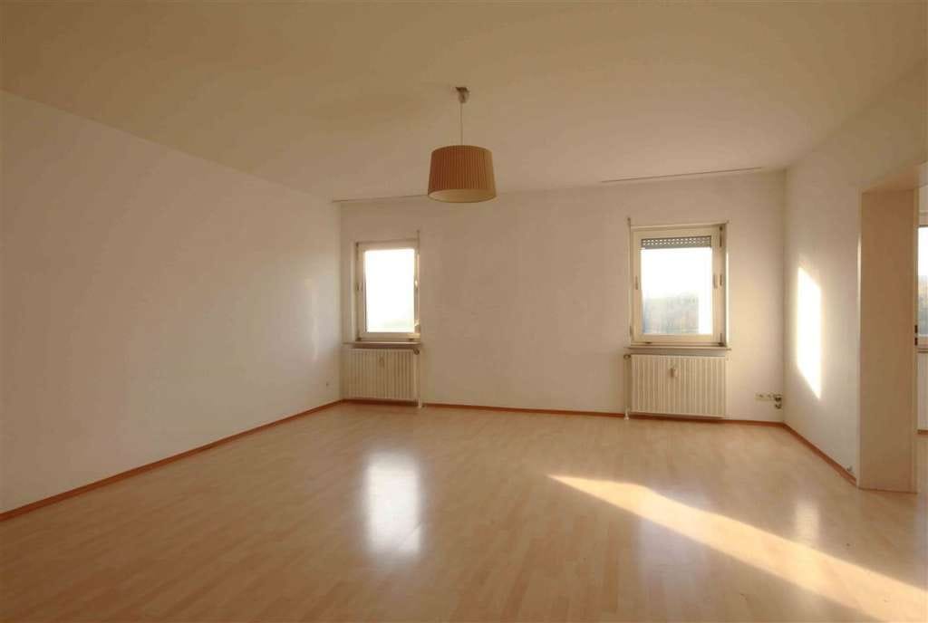 Immobilie in Möckmühl - Große renovierungsbedürftige 4-Zimmer zum Top Preis in Möckmühl-Züttlingen - Bild 0