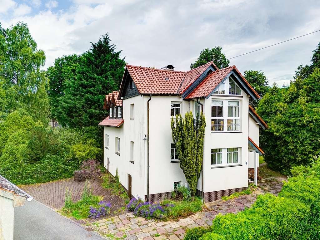 Immobilie in Forst - Schönes Landhaus mit herrlichem Gartengrundstück, einem Garagennebengebäude mitten im Grünen - Bild 3