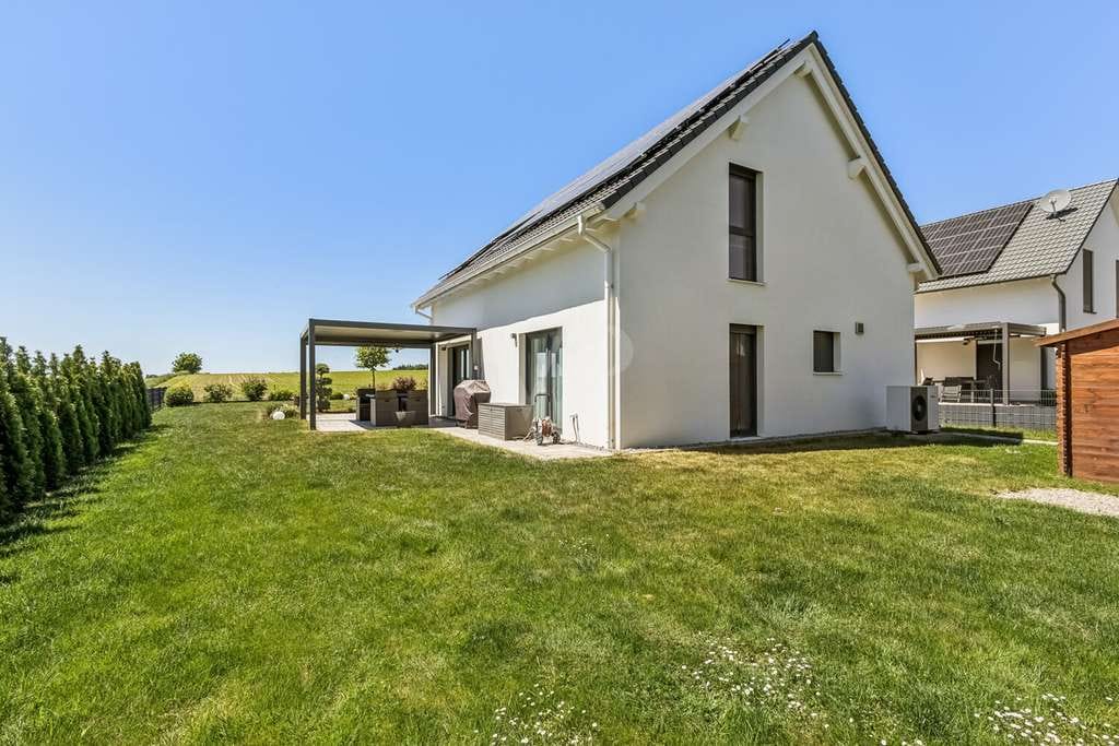 Immobilie in Horgau - Exklusives Wohnambiente mit unvergleichlichem Panoramablick - Bild 1