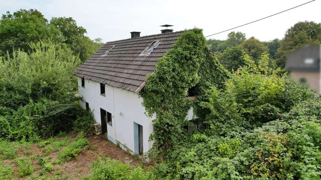 Immobilie in Much - MANNELLA *Ihr neues Projekt wartet* Kernsanierung oder Neubau. - Bild 1