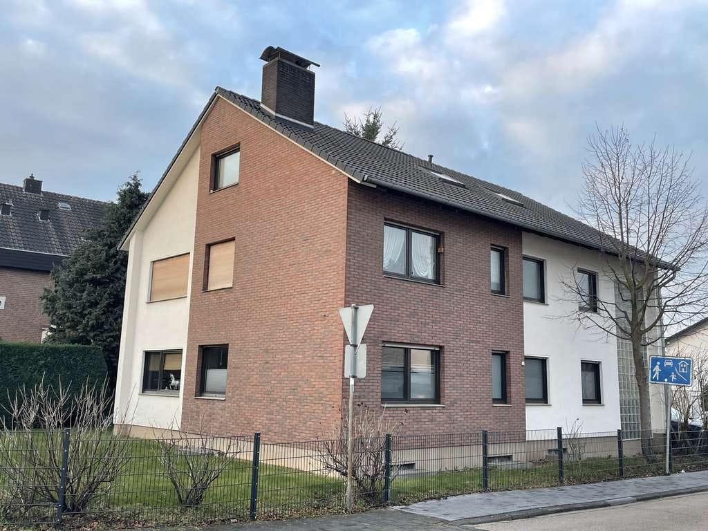 Immobilie in Weilerswist - Kapitalanleger aufgepasst - viel Potential in diesem MFH in Weilerswist - Bild 0
