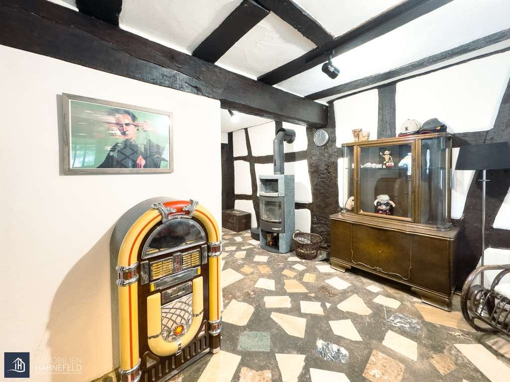 Immobilie in Quirnbach - Charmantes Westerwälder Bauernhaus mit Loftcharakter, Scheune und viel Platz zur Entfaltung - Bild 2