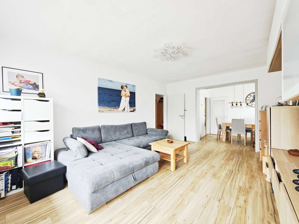 Immobilie in Asperg - Helle 3,5-Zimmer-Wohnung mit 2 Balkonen in ruhiger Lage von Asperg - Bild 2