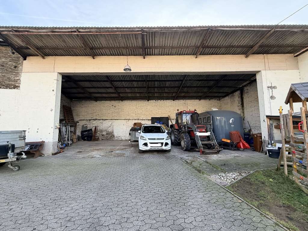 Immobilie in Neuwied - Platz ohne Kompromisse: Großzügiges Wohnhaus mit Scheune und Halle – Ihr Freiraum für Leben und Busi - Bild 2