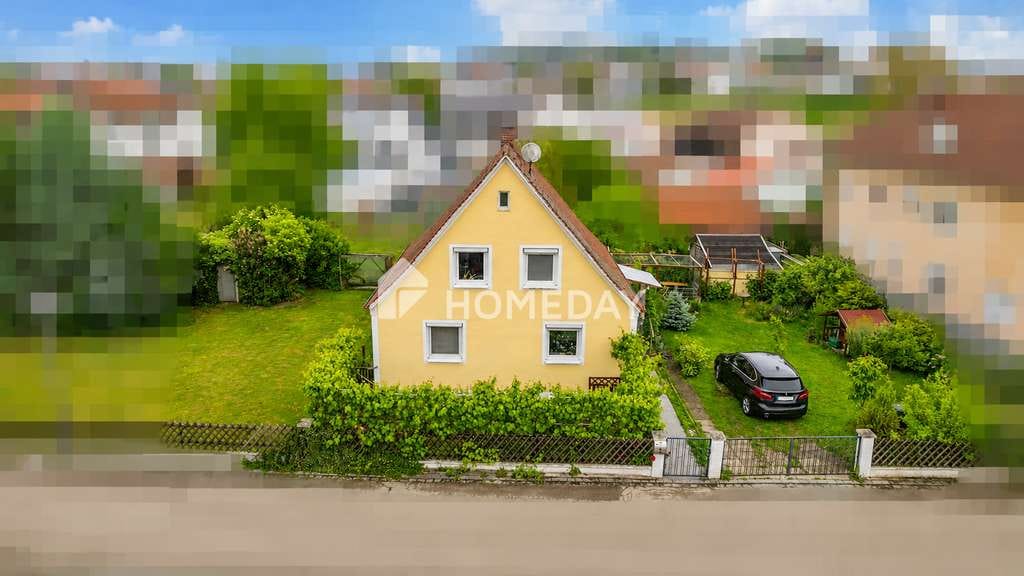 Immobilie in Oberdolling - Familienfreundliches Einfamilienhaus mit Dachterrasse und schönem Garten
 - Bild 0