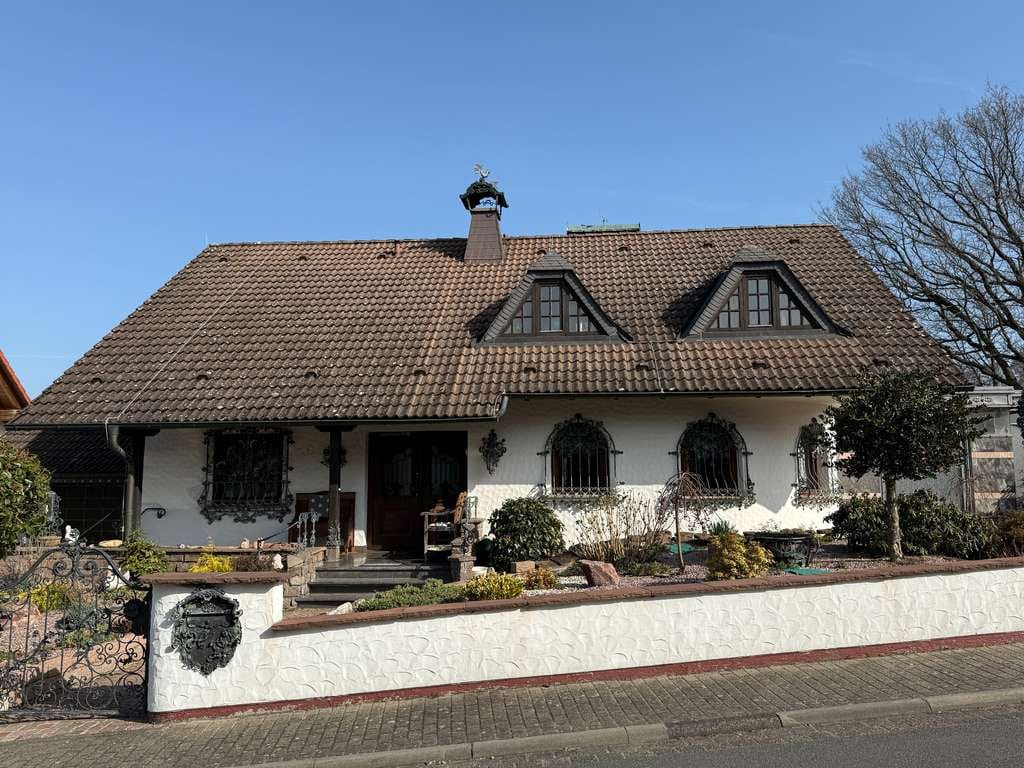 Immobilie in Alzenau - **Geräumiges Einfamilienwohnhaus mit Einliegerwohnung in bevorzugter ruhiger Feldrandlage** - Bild 0