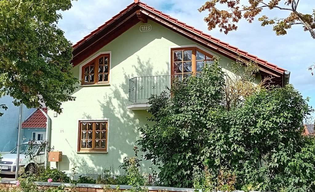 Immobilie in Erbes-Büdesheim - Attraktives und gepflegtes 5-Zimmer-Einfamilienhaus zum Kauf in Erbes-Büdesheim - Bild 0