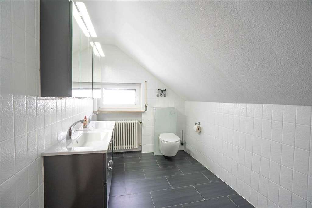 Immobilie in Friedberg - *Familienhaus & Raumwunder*  Ein außergewöhnlicher Grundriss trifft Wohnkomfort & Energieeffizienz - Bild 4