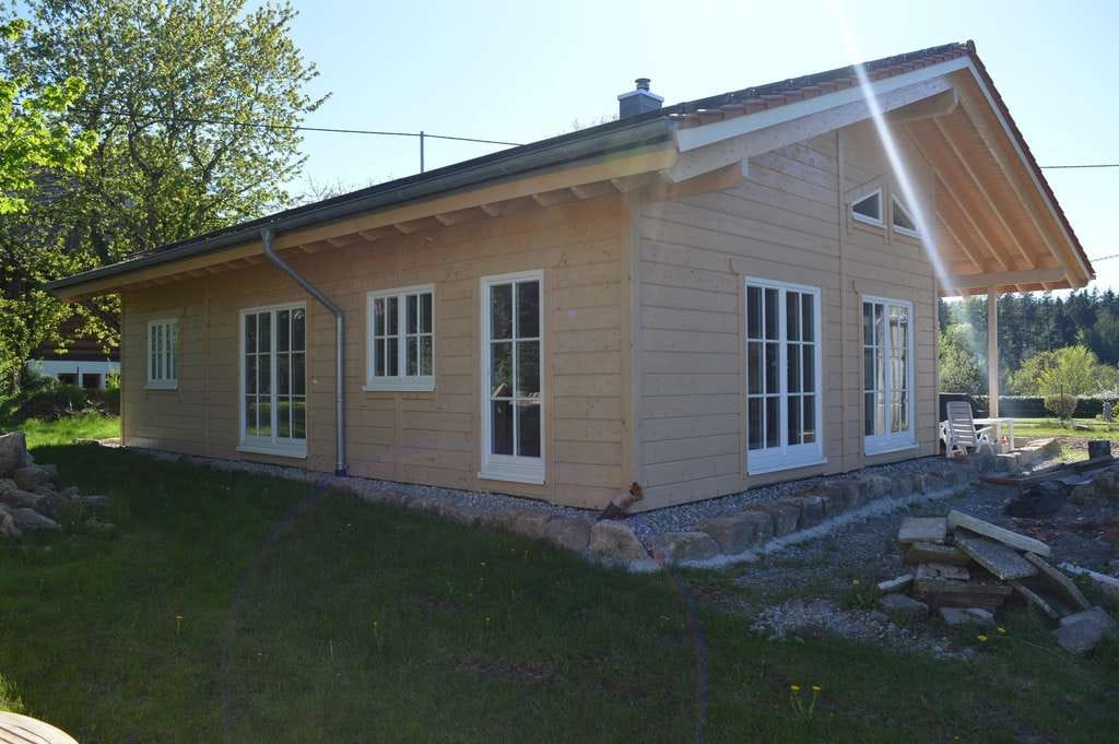 Immobilie in Großerlach - Klimafreundlicher Massivholz-Bungalow mit traumhaftem Grundstück in Naturlage - Bild 4