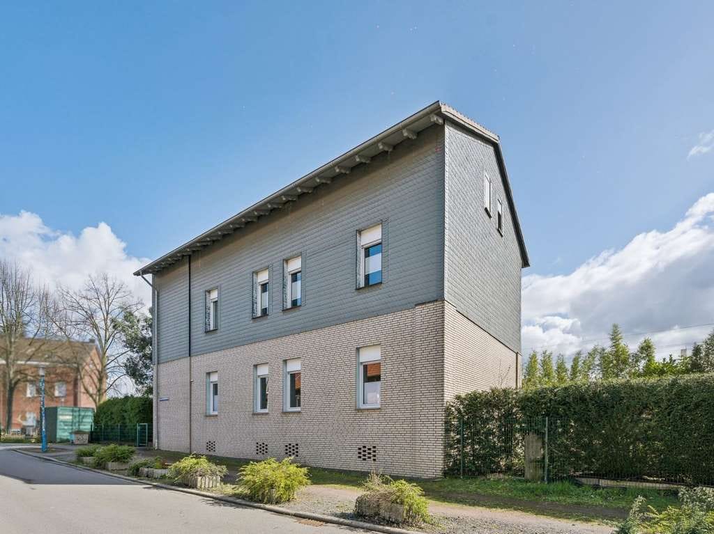 Immobilie in Haltern am See - Großzügiges Zweifamilienhaus mit Sauna, Solaranlage und Doppelgarage in Haltern am See - Bild 0