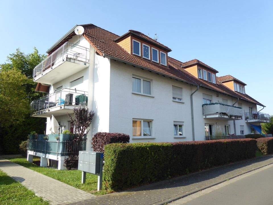Immobilie in Echzell - Renovierungsbedürftige Wohnung mit Balkon und Außenstellplatz - ideale Kapitalanlage! - Bild 0