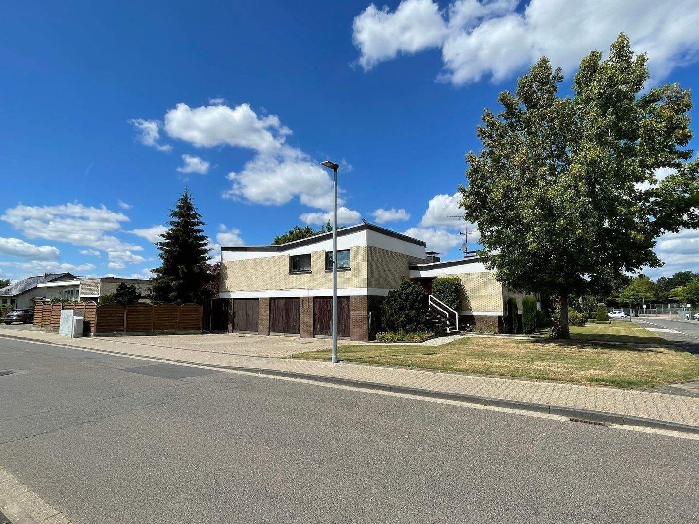 Immobilie in Hückelhoven - Gutes muss erhalten werden!  - Wohn-Geschäfts-Haus für individuelle Nutzung; Gesamtfläche: ca. 515 m² - Bild 3