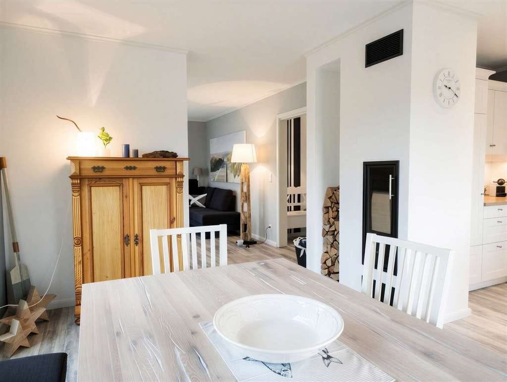 Immobilie in Breege - Zwischen Ostseestrand und Hafenflair: Maritimes Ferienhaus mit hochwertiger Ausstattung - Bild 4
