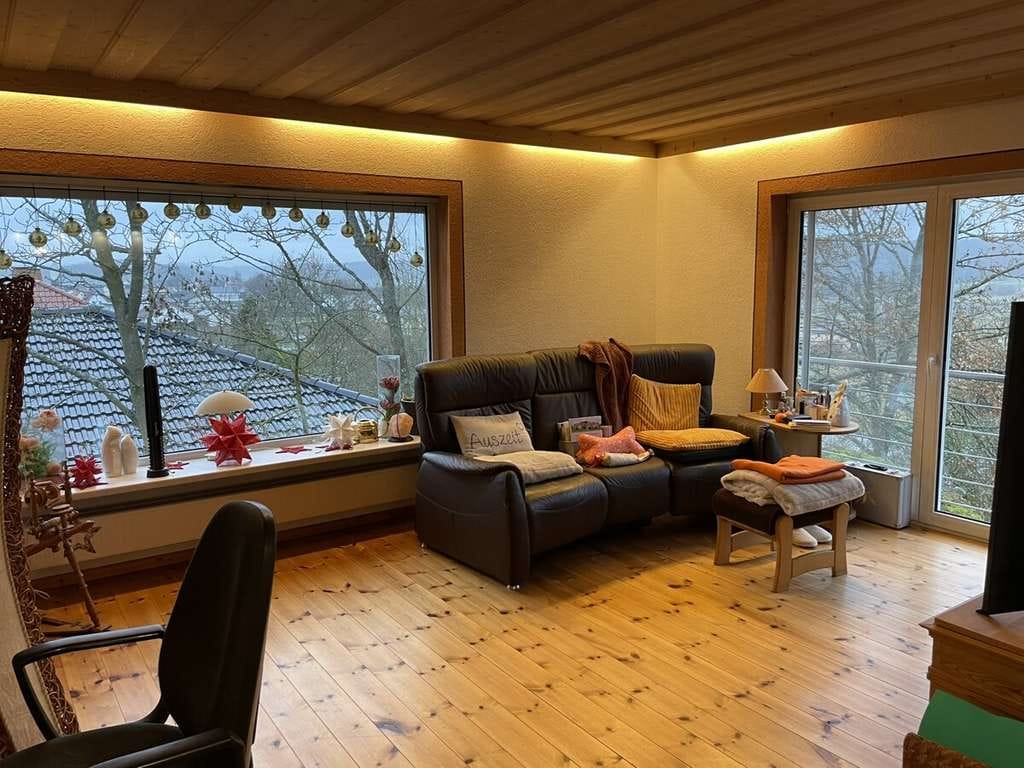 Immobilie in Hohenahr - 35644 Hohenahr-Erda

Wohnhaus mit außergewöhnlichem Weitblick, tollem Garten und großer Garage - Bild 3