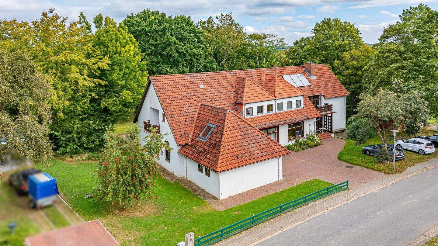 Immobilie in Hummelfeld - Retro - Charme im Naturpark Hüttener Berge: Charakterstarkes Wohn- und Geschäftshaus - Bild 0