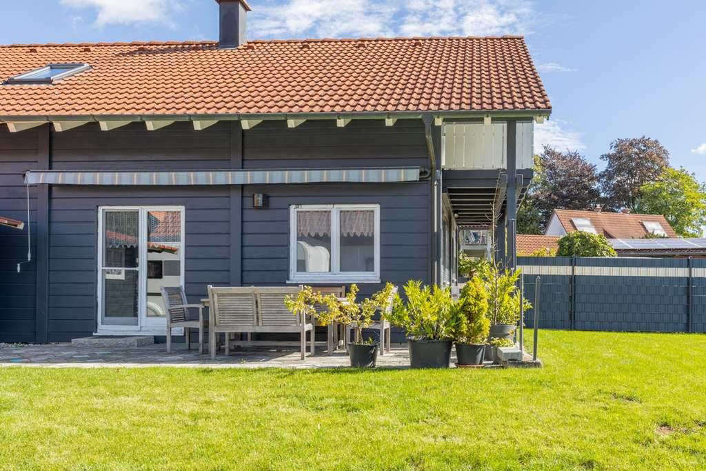 Immobilie in Markt Wald - Ein Haus, das mehr kann: Wärme, Raum und jede Menge Lieblingsplätze - Bild 1