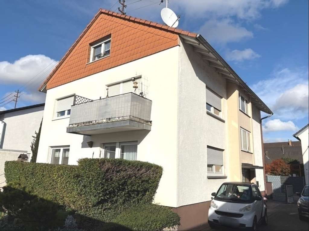 Immobilie in Hagenbach - Vermietetes 3-Familienhaus auf großem Grundstück mit Entwicklungspotential - Bild 1