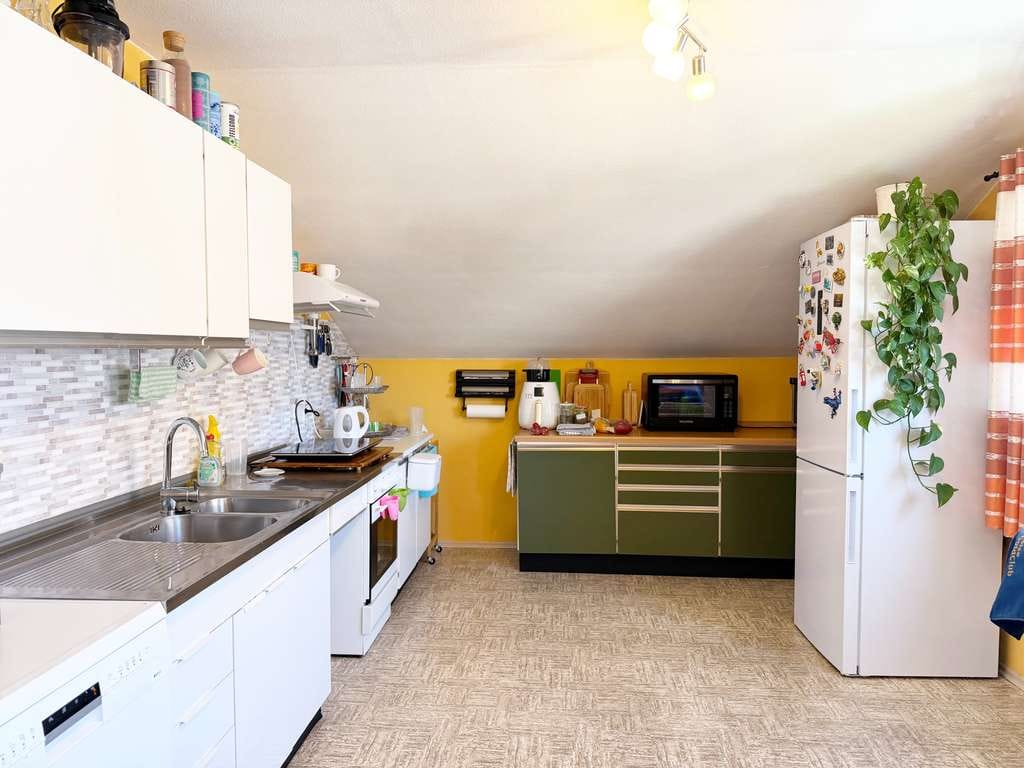Immobilie in Aulendorf - Sehr besonderes Zweifamilienhaus mit Pool, Sauna und traumhaftem Garten - Bild 3