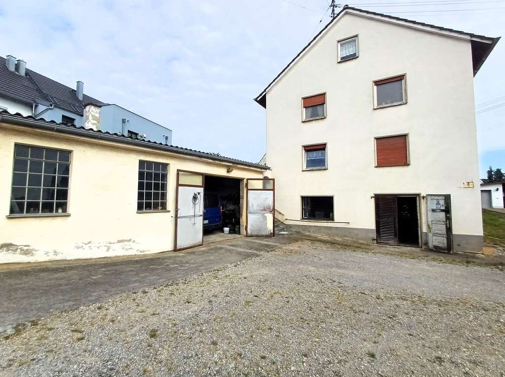 Immobilie in Rehling - Zentrales Mehrfamilienhaus mit großem Grundstück - Bild 0