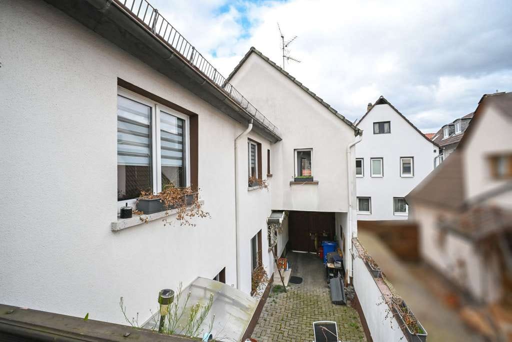 Immobilie in Großostheim - Einfamilienhaus mit Terrasse und Hofbereich in Großostheim! - Bild 3