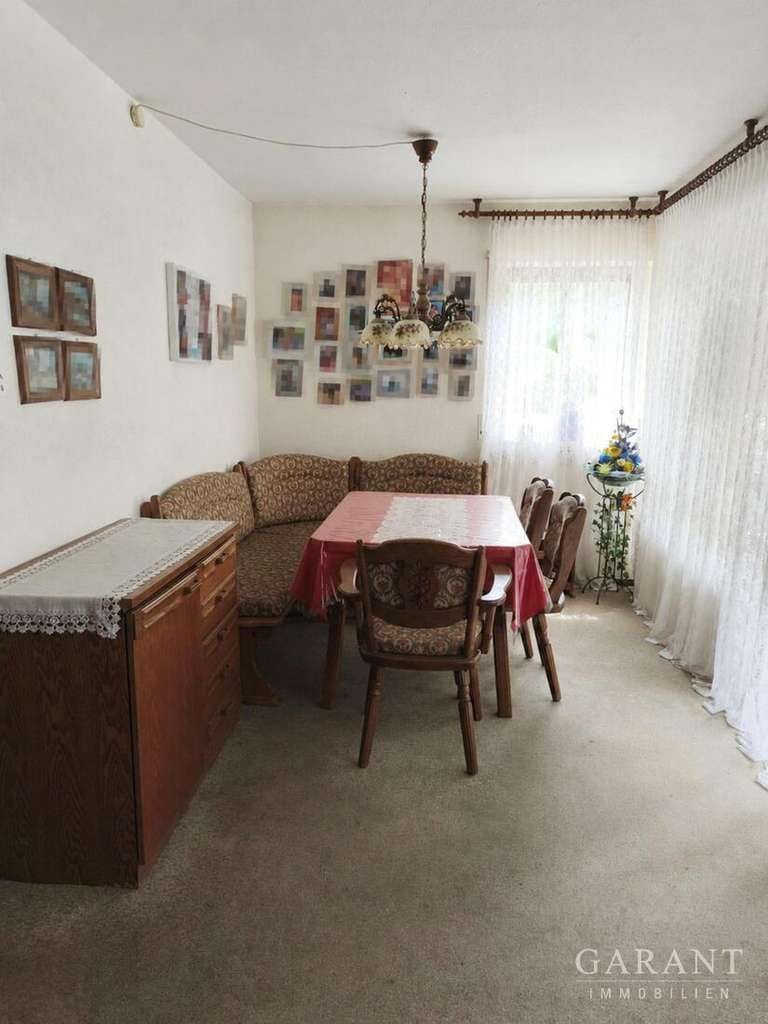 Immobilie in Nagold - Gemütliche 3 Zimmer-Wohnung mit Balkon in ruhiger Wohnlage von Nagold-Iselshausen - Bild 2
