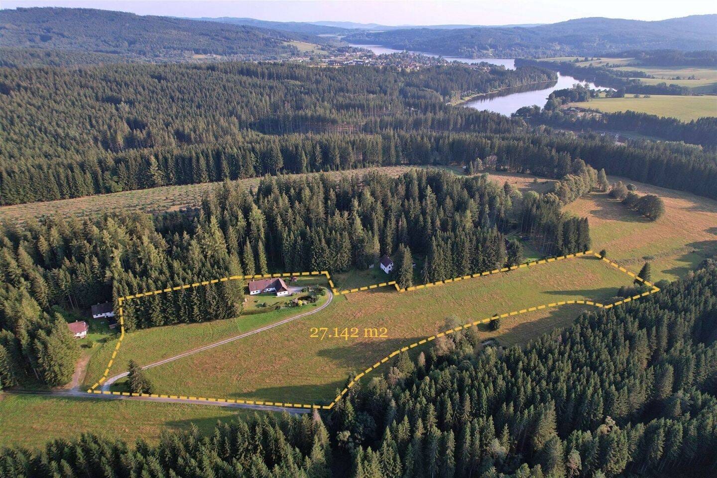 Immobilie in Sehlde - Luxushaus mit zwei Wohnungen und großen Grundstücken mitten in der Natur - Vresná - Bild 3